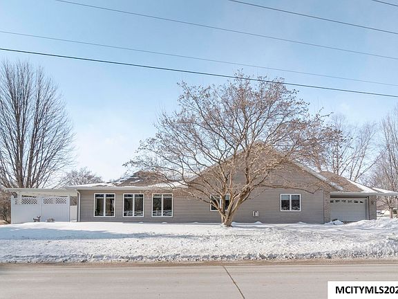 2nd image of 1461 Birch Dr