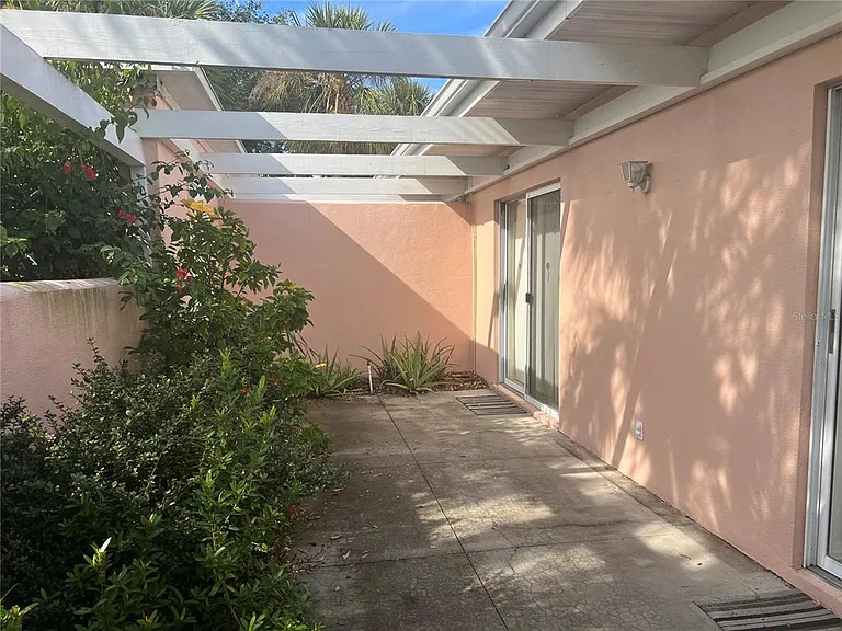 338 Cerromar Way N #4 — Photo 40