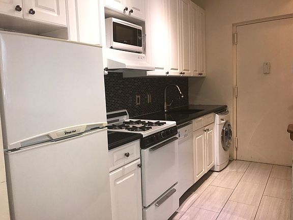 5th image of 407 W 44th St APT 1F