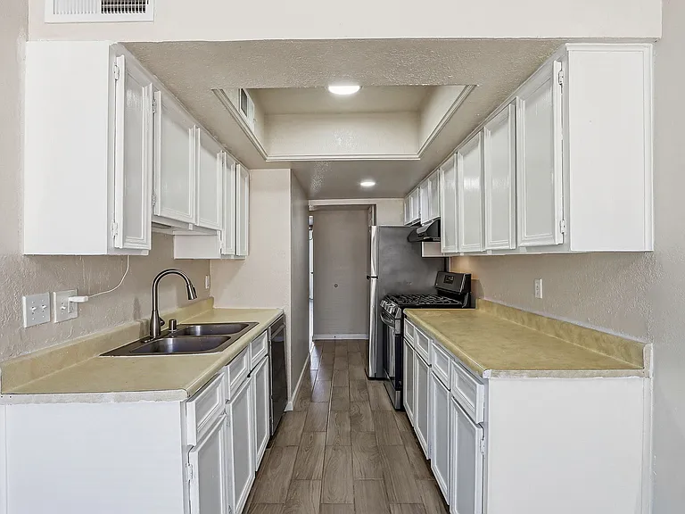 10604 Springwood Dr #D — Photo 21