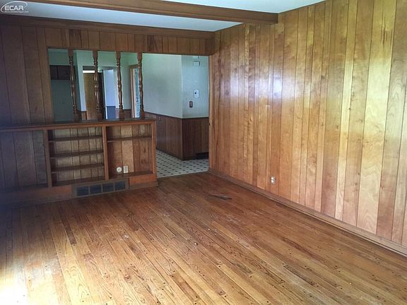 5th image of 2285 Blackthorn Dr