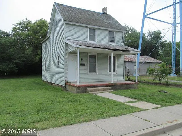 106 N 5th St photo 1