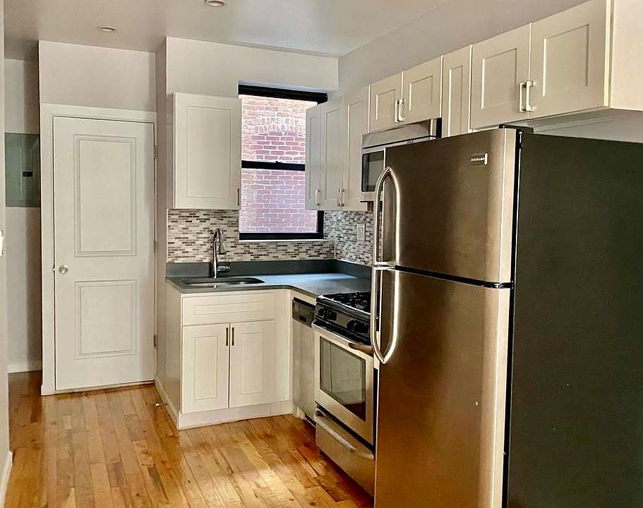 1st image of 323 Chauncey St APT 2A