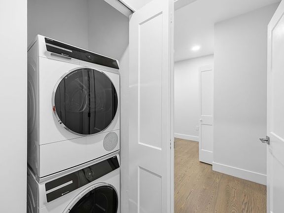 5th image of 529 Beacon St APT 11