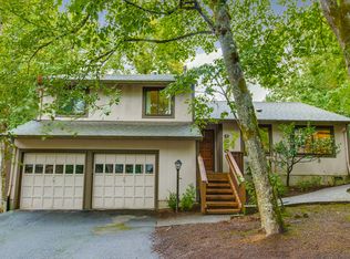 9905 SW Quail Post Rd, Portland, OR 97219