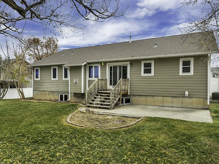 778 S 410 E — Photo 29