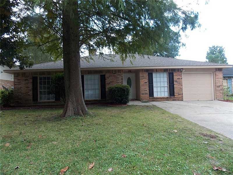 1st image of 211 N Queens Dr