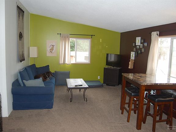 5th image of 9248 NE Crooked River Dr