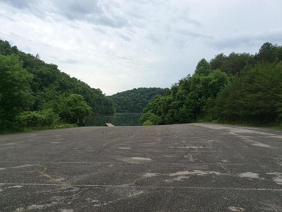 4th image of 113 Mount Vista Dr
