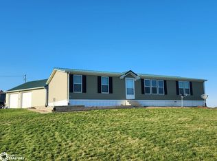 1727 Four Mile Creek Dr, Thayer, IA 50254