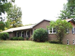 305 Taylorwood Rd, Galax, VA 24333