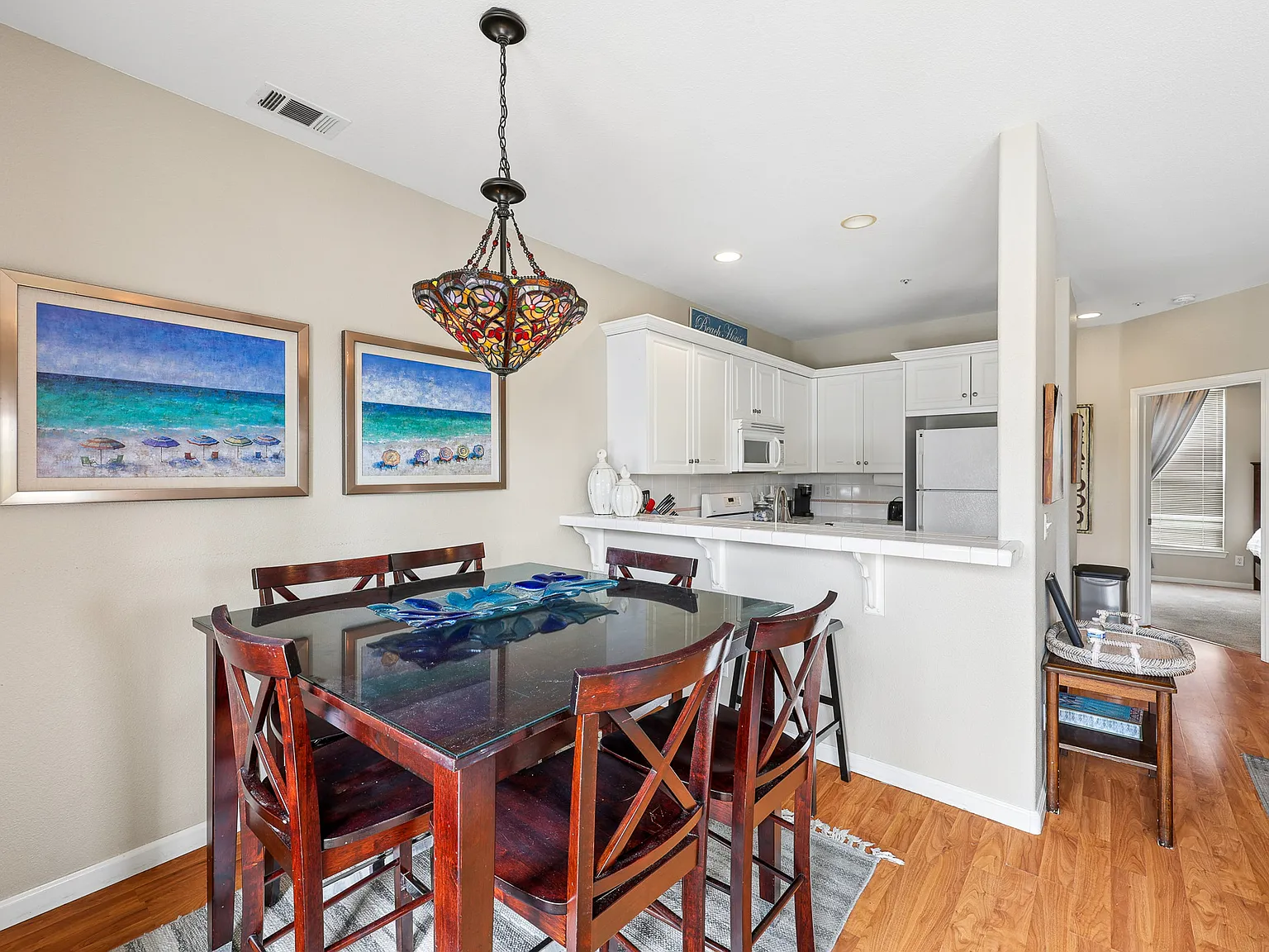 3 bed, 1880 sqft, $3,900 — Photo 3