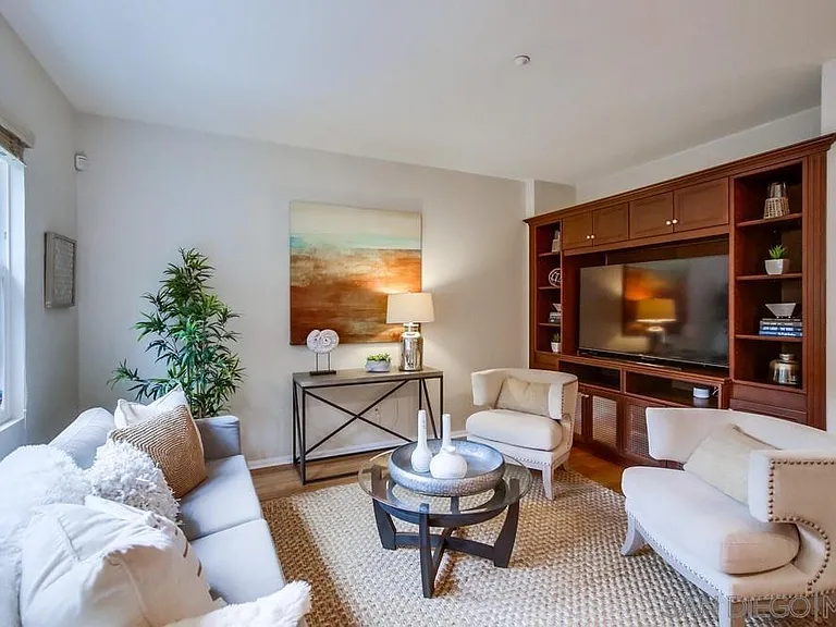 17010 Calle Trevino #11 — Photo 2