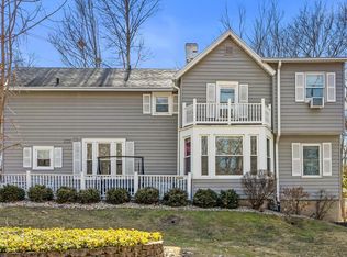 W2851 Swinghurst Ln, Lake Geneva, WI 53147