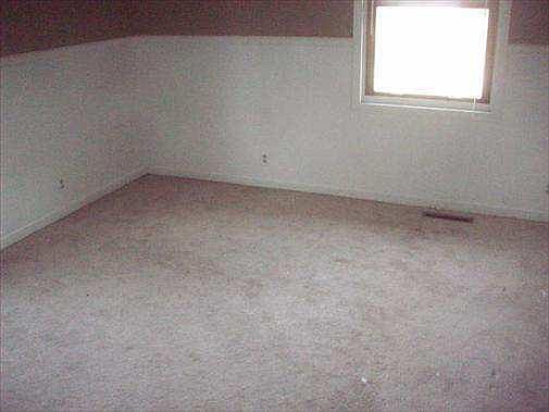 2nd image of 5042 Packard Ave