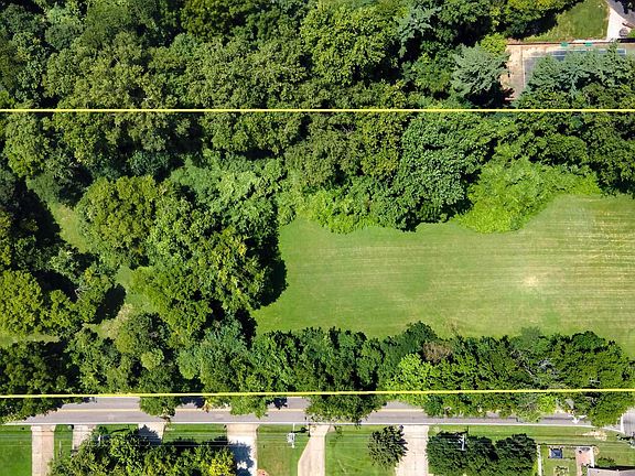 3rd image of 621 S Burkhardt Rd