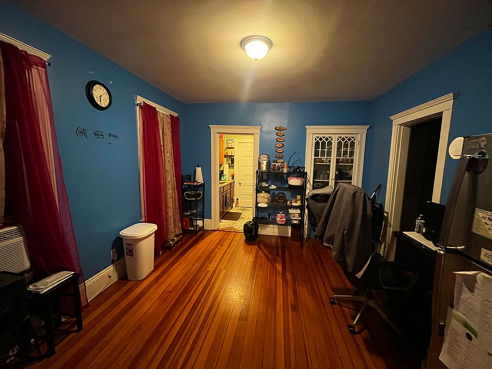 1st image of 15 Whittier St Floor 3