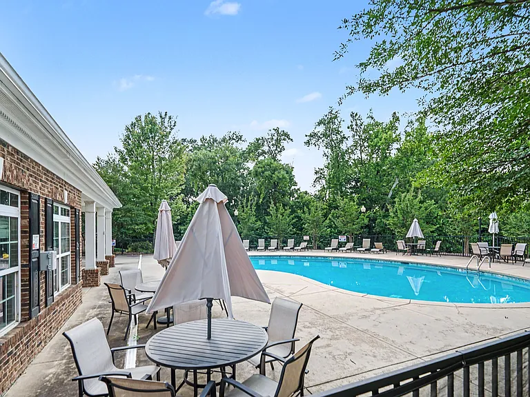 10420 Benfield Rd — Photo 35