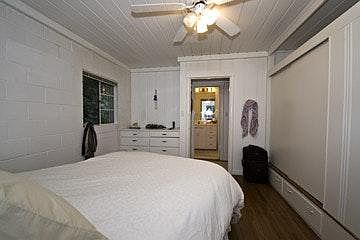 4th image of 99 43rd St