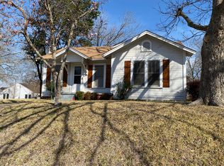 512 W Elk St, Henderson, TX 75654