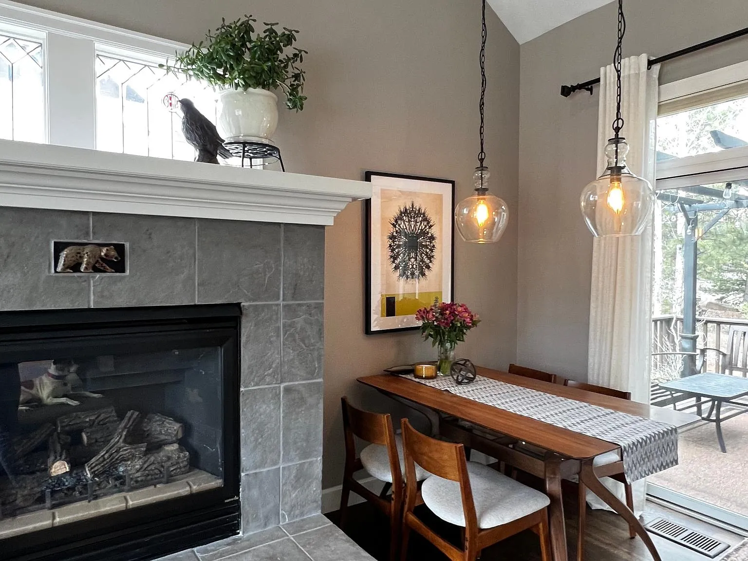3 bed, 2.5 bath, 2209 sqft, $3,650 — Photo 4