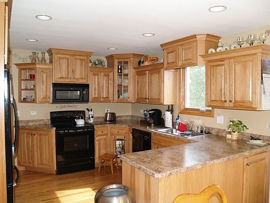 5th image of 16148 Hackney Dr