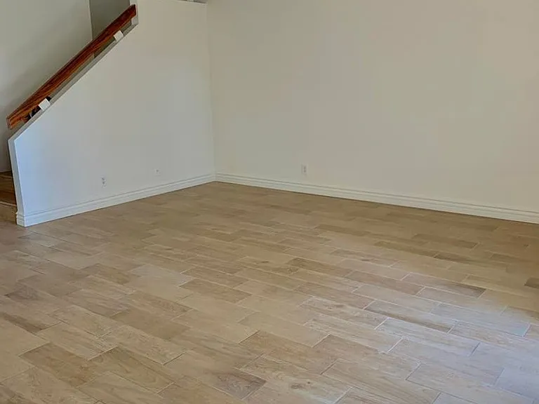 937 Shadow Lake Dr — Photo 4