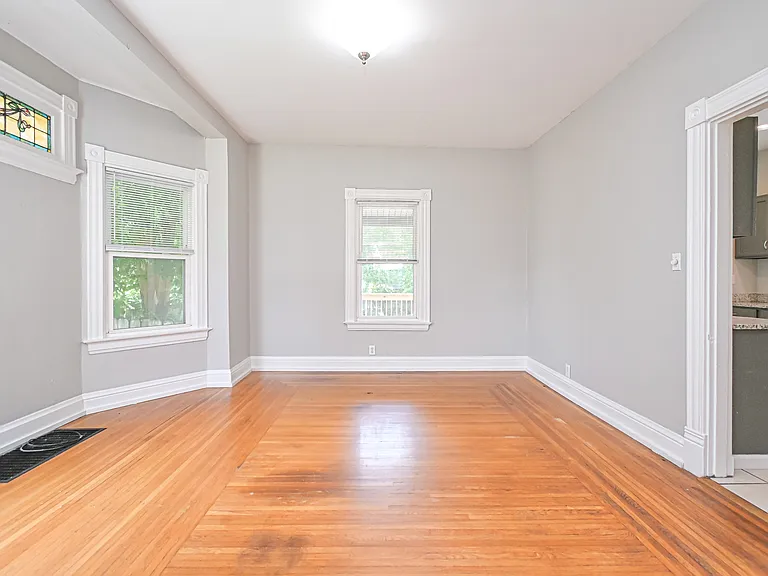 4221 Bell St — Photo 12