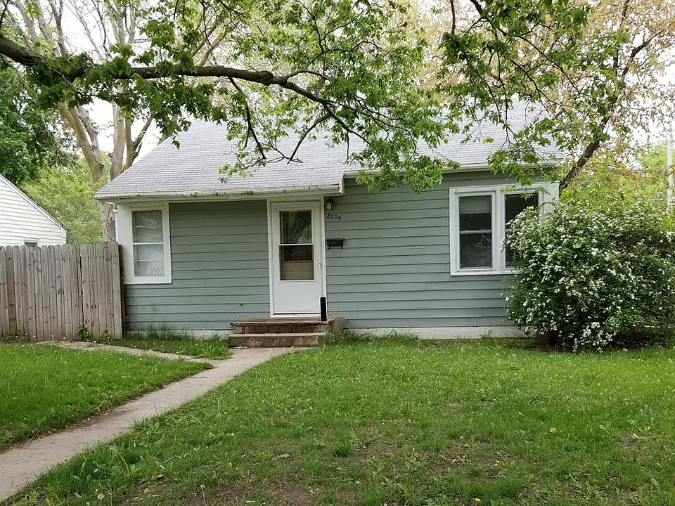 1st image of 2205 N Grand Island Ave