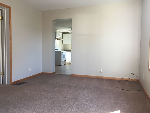 4th image of 542 N Entrance Ave