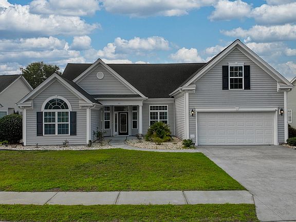 2nd image of 121 Willow Bay Dr.