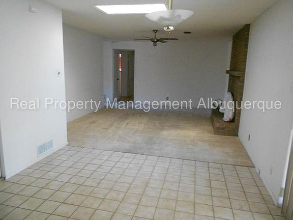 5th image of 4817 Baja Ct NE