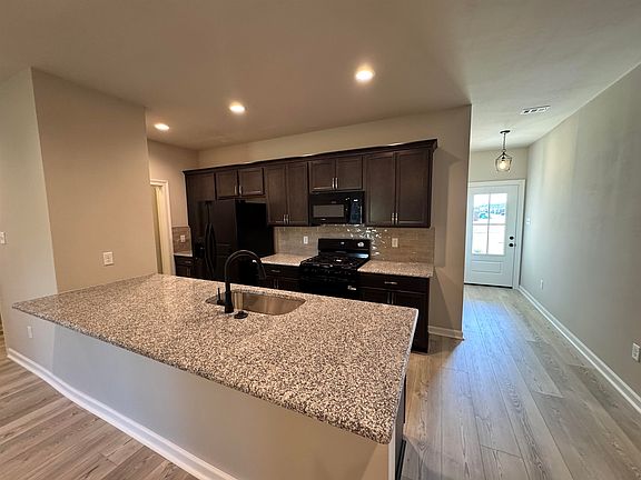 3rd image of 163 Briar Ct