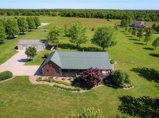 36404 E County Line Rd, Lone Jack, MO 64070