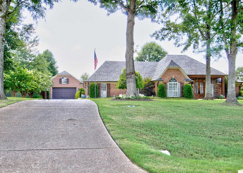 1st image of 2685 Dickens Place Dr