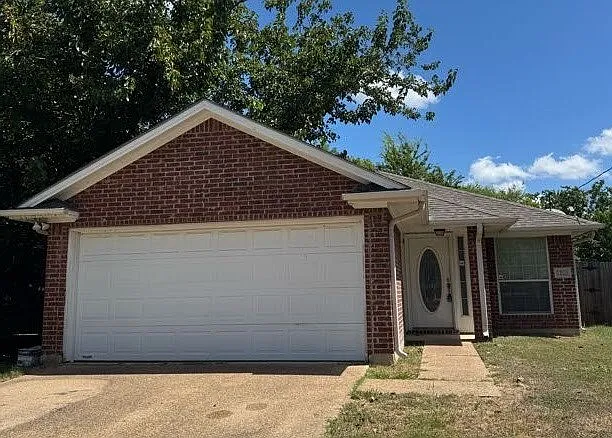 1203 Arizona St