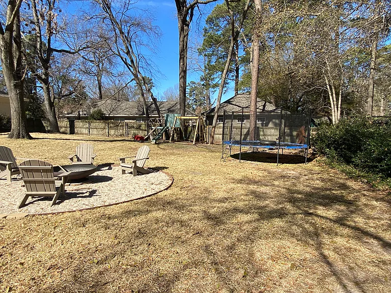 8318 Yale Dr — Photo 38
