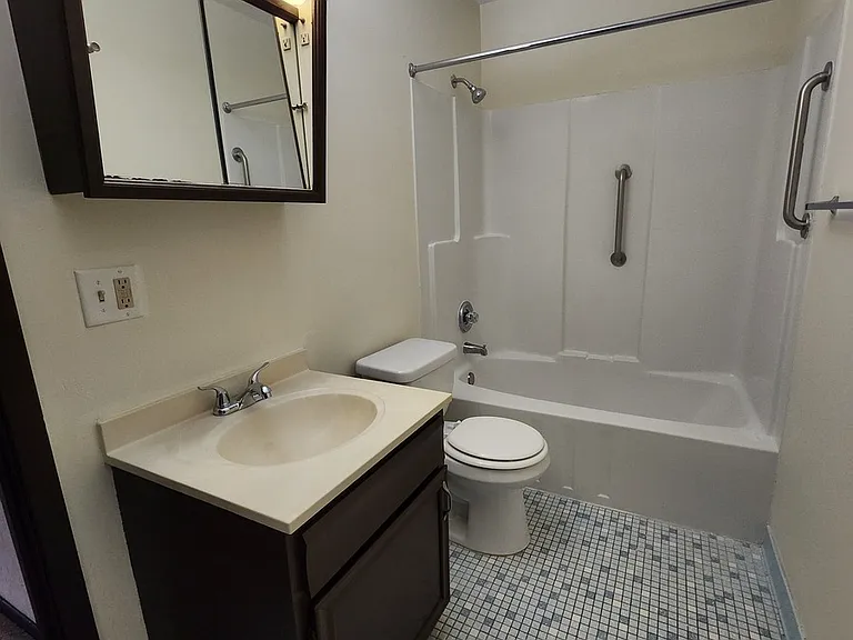 330 2nd Ave S #320 — Photo 9
