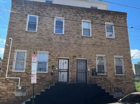 1414 W Tioga St