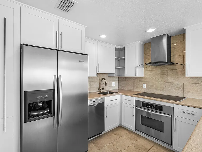 250 S Ocean Blvd #253 — Photo 6