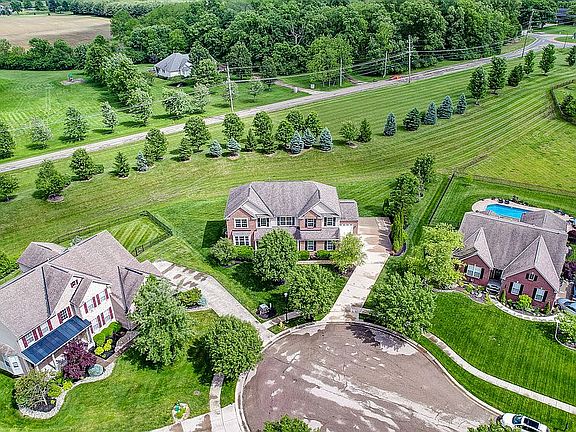 2nd image of 5202 Aspen Valley Dr