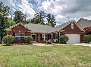 15024 Middlesborough Dr, Matthews, NC 28104