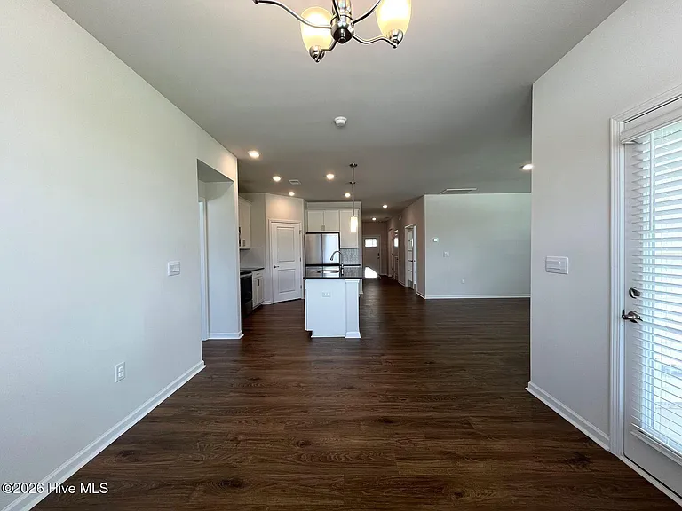 512 Ragapple Ln — Photo 13
