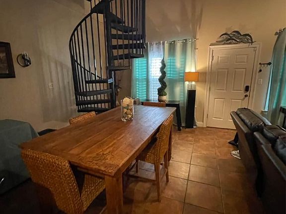 3rd image of 4507 Furling Ln Suite 305