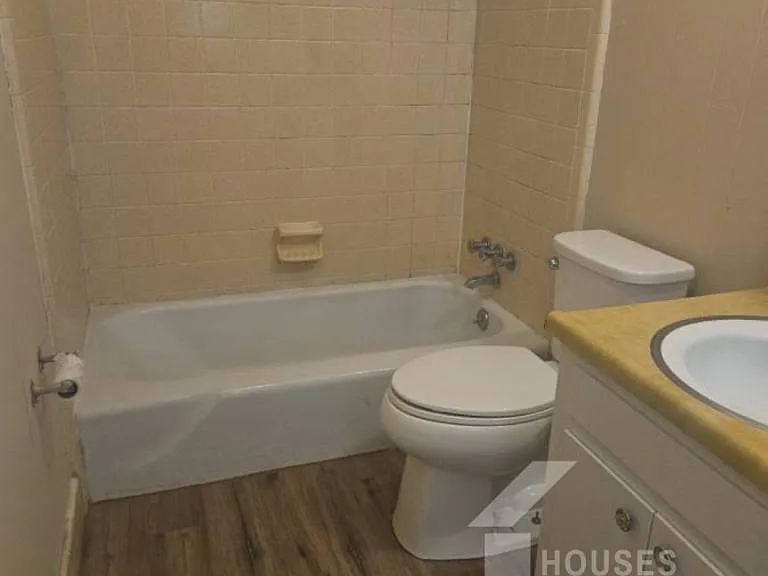 106 Batson Dr — Photo 12