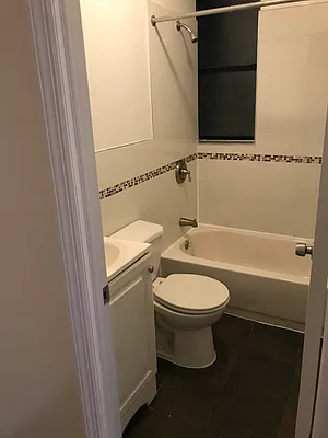 Rented by Tip Top Realty Corp | media 2