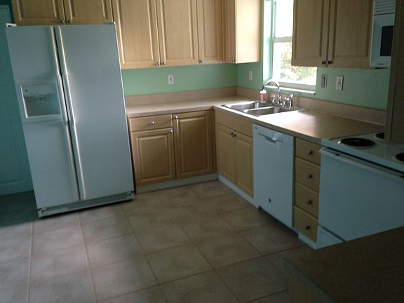 5th image of 6323 Camphor Ave
