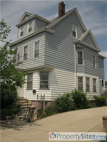 2nd image of 19 Knickerbocker Ave