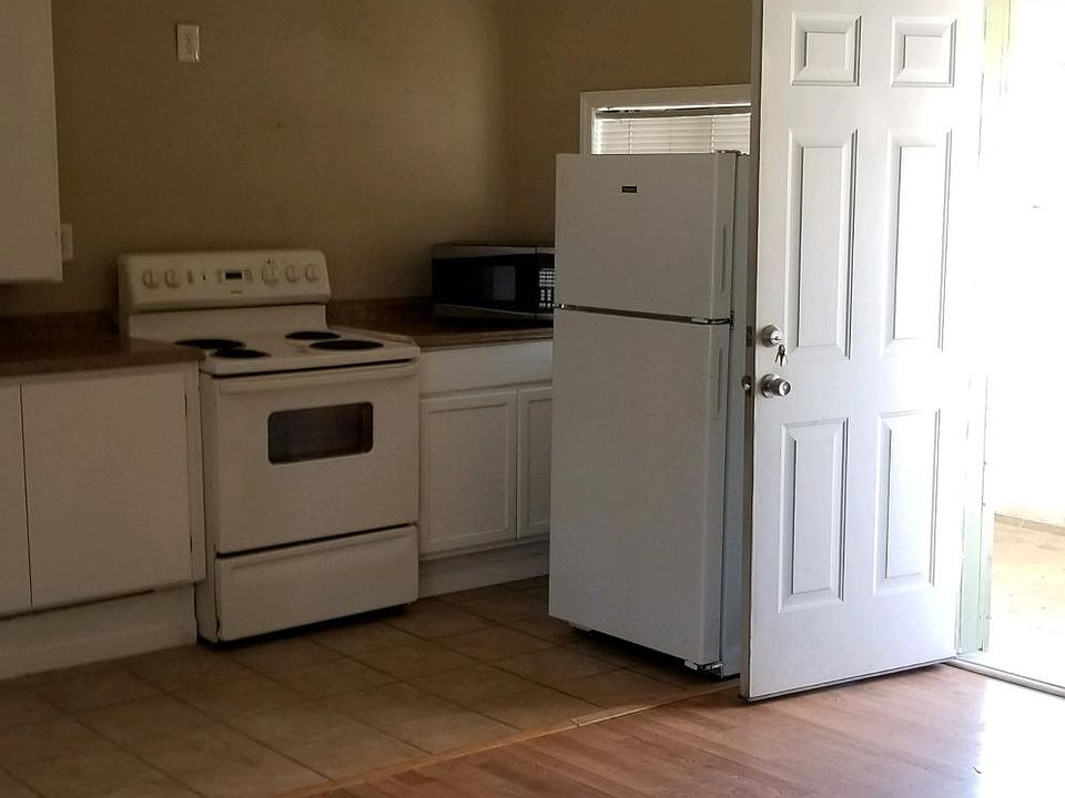 2nd image of 15972 McKinley Ave #B