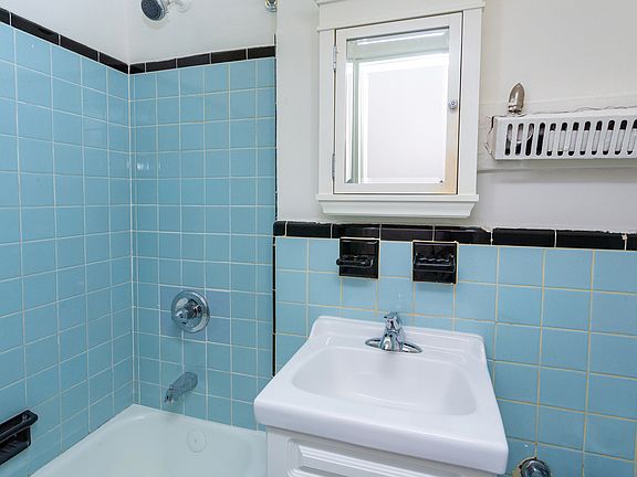 5th image of 100 Sullivan St APT 7F